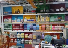 Khám Phá Chất Liệu Màu Acrylic Maries: Sự Lựa Chọn Hoàn Hảo Cho Nghệ Thuật Vẽ Tường