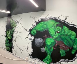 Vẽ Tranh Tường Hulk Cho Tiệm Barber – Phong Cách Mạnh Mẽ, Cá Tính Và Đẳng Cấp