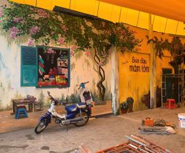Vẽ Tranh Tường Vàng Hoa Giấy Cho Không Gian Bún Đậu Mắm Tôm Đẹp, Mộc Mạc Và Ấn Tượng