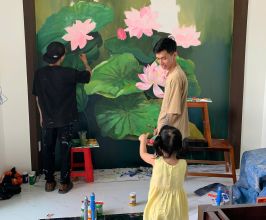 Vẽ tranh tường hoa sen cho spa – Tạo không gian thư giãn và thanh tịnh